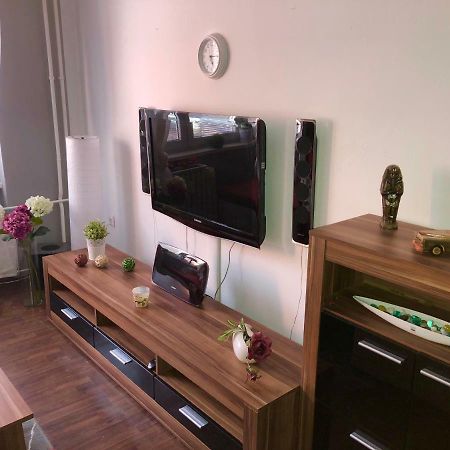 Apartman V Centru Mostu Apartment Luaran gambar
