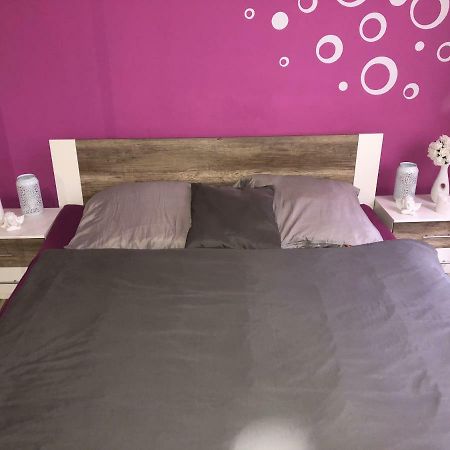 Apartman V Centru Mostu Apartment Luaran gambar